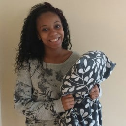 Daeshiana Howard '17 and her pillow