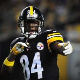 Antonio Brown Joins Patriots After Feud with Raiders